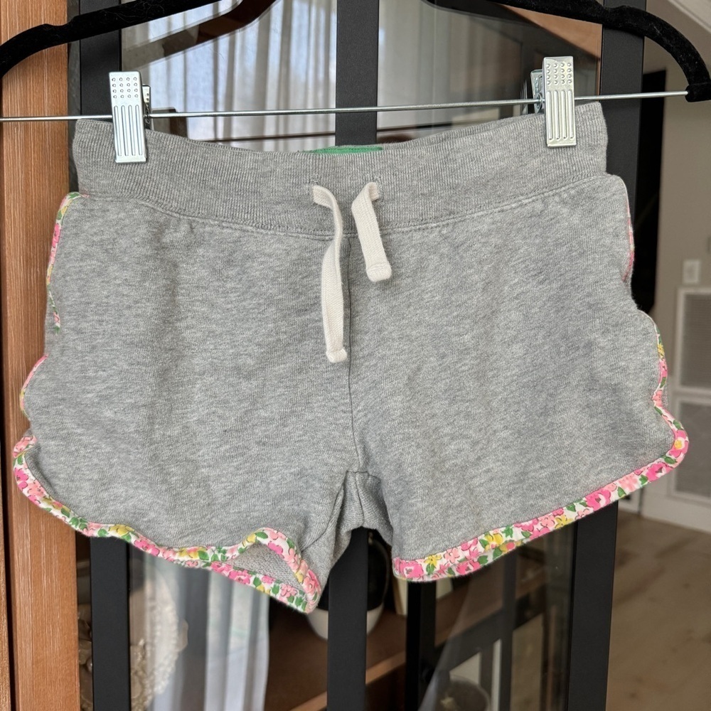 Mini Boden shorts retro floral print girls drawstring jersey